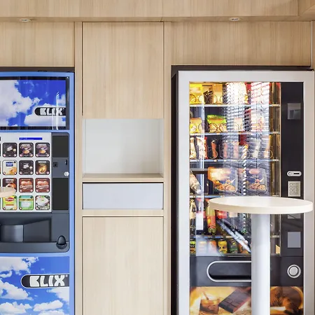 Отель Hotelf1 Strasbourg Sud 3*