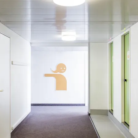 Hotelf1 Strasbourg Sud