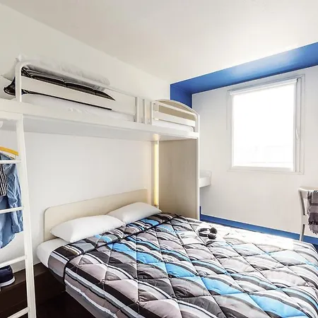 Отель Hotelf1 Strasbourg Sud