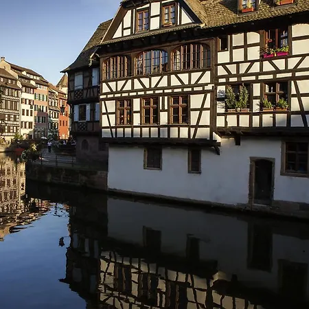 Отель Hotelf1 Strasbourg Sud