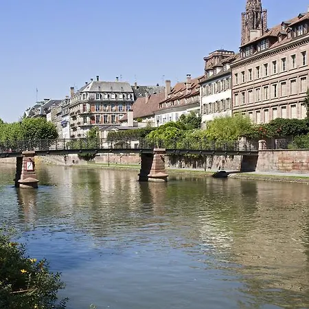 Отель Hotelf1 Strasbourg Sud 3*