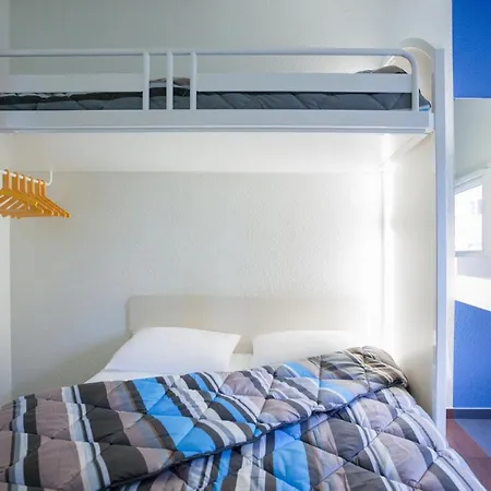 Отель Hotelf1 Strasbourg Sud 3*